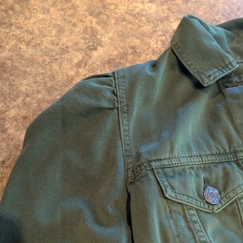 Gap Jacket - Picture 2 of 5